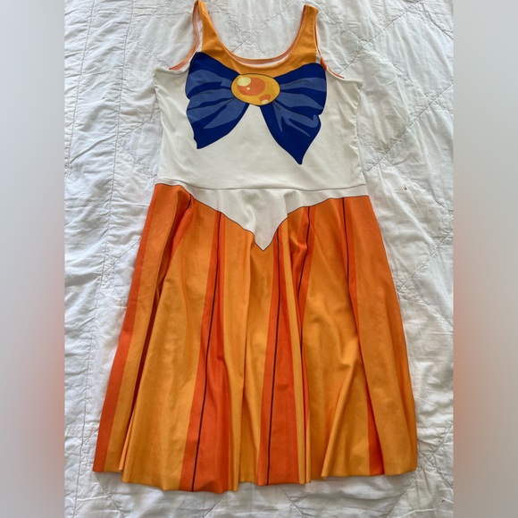 Sailor Venus cosplay dress